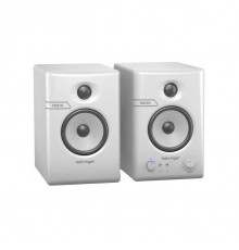 BEHRINGER TRUTH 3.5 BT-WH - активная пара студийных мониторов с Bluetooth, 3.5', 35Вт х 2, класс D